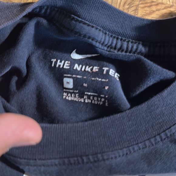 Medium Nike t shirt - Picture 2 of 2